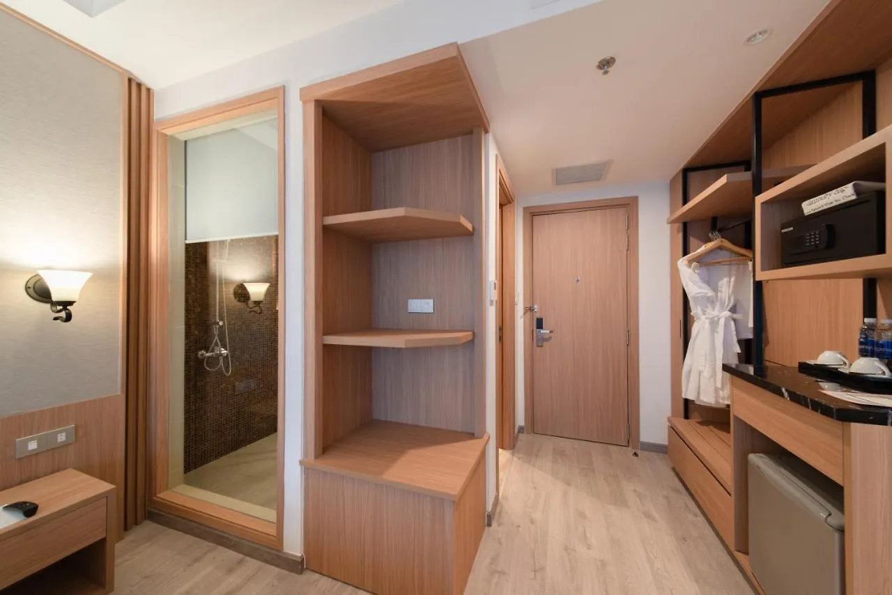Navada Beach Hotel Nha Trang