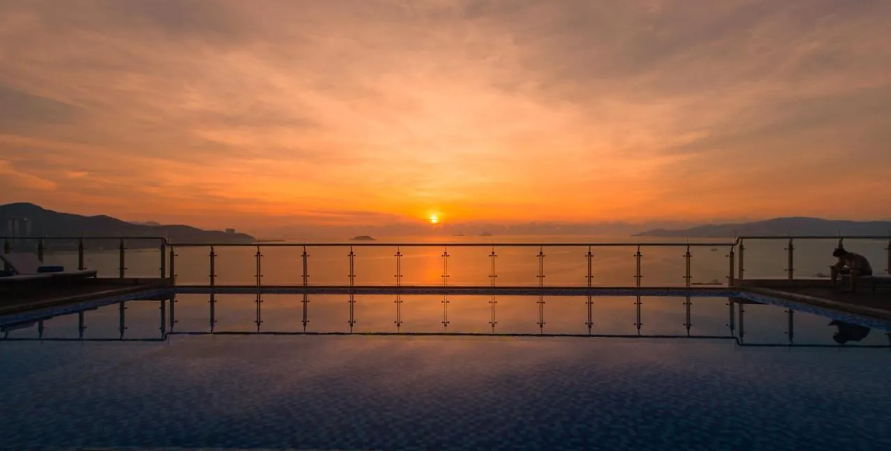 Navada Beach Hotel Nha Trang 4*,  Vietnam